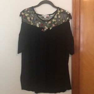 Soleillee Plus Size Top
